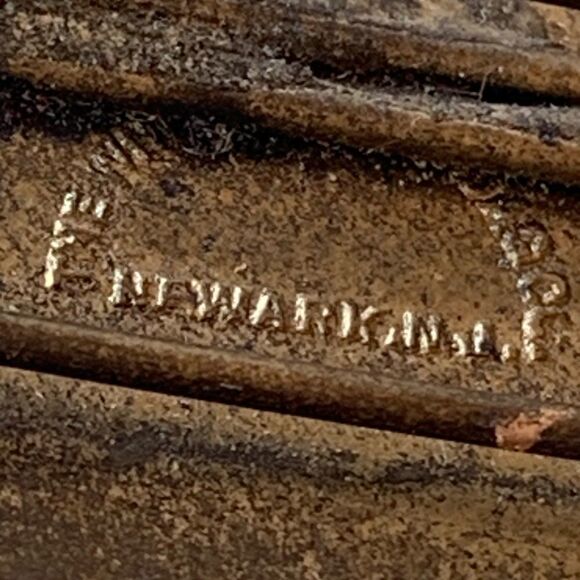 Vintage Fraternal Order of Eagles large dangling Eagle pin - Picture 2 of 7